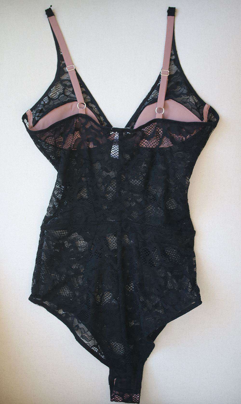 FLEUR DU MAL CHAT NOIR LACE PLUNGE BODYSUIT SMALL - Image 4
