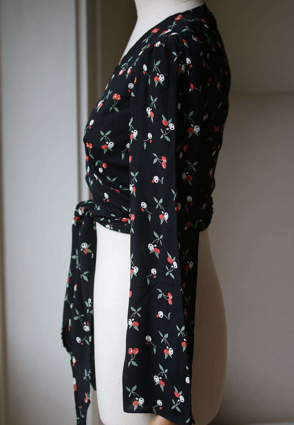 FLYNN SKYE BELL LONG SLEEVE CROP TOP SMALL - Image 4