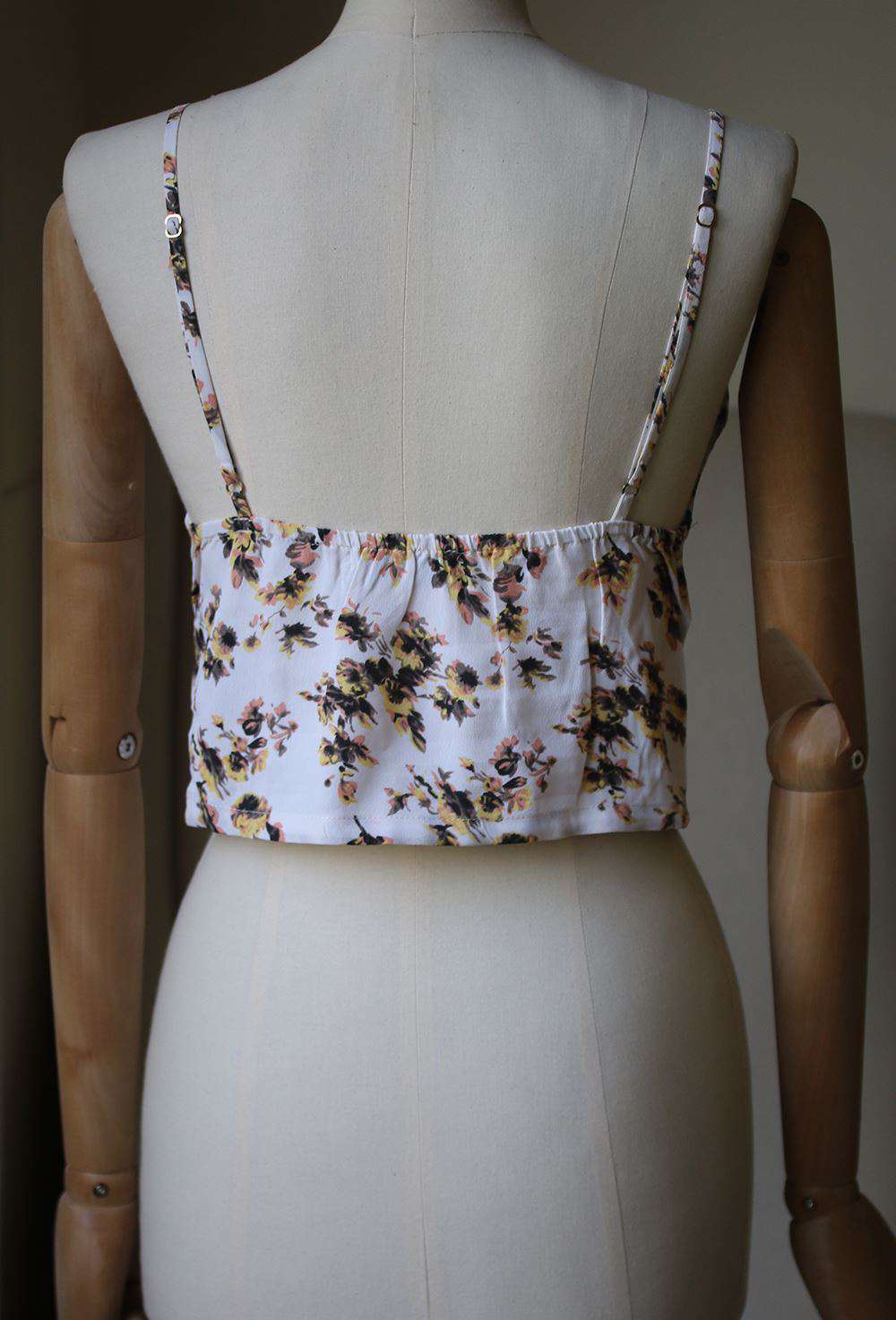 FLYNN SKYE BUTTON-DOWN CROP TOP XSMALL - Image 3
