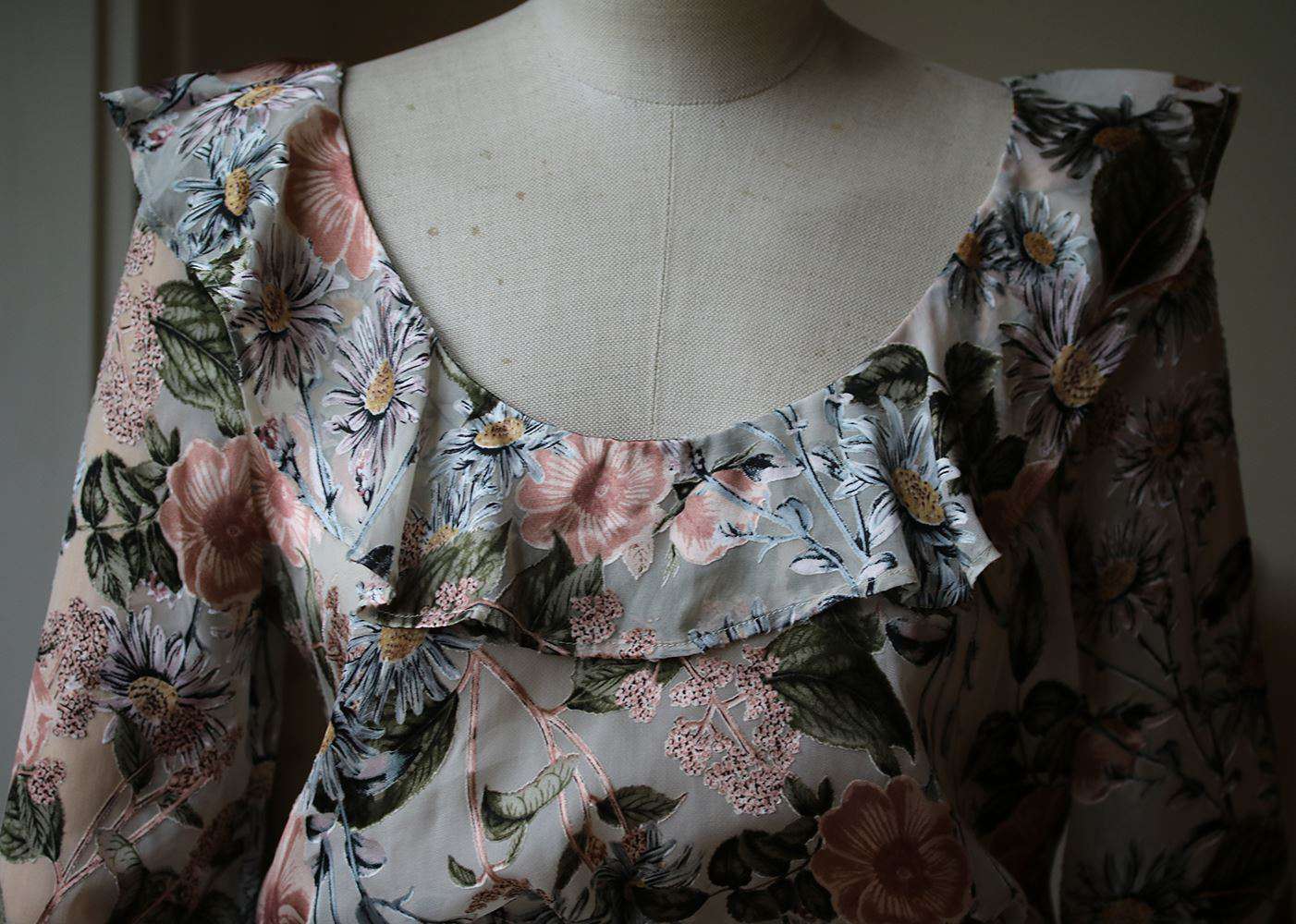 FOR LOVE AND LEMONS LUCIANA RUFFLE BLOUSE SMALL - Image 4