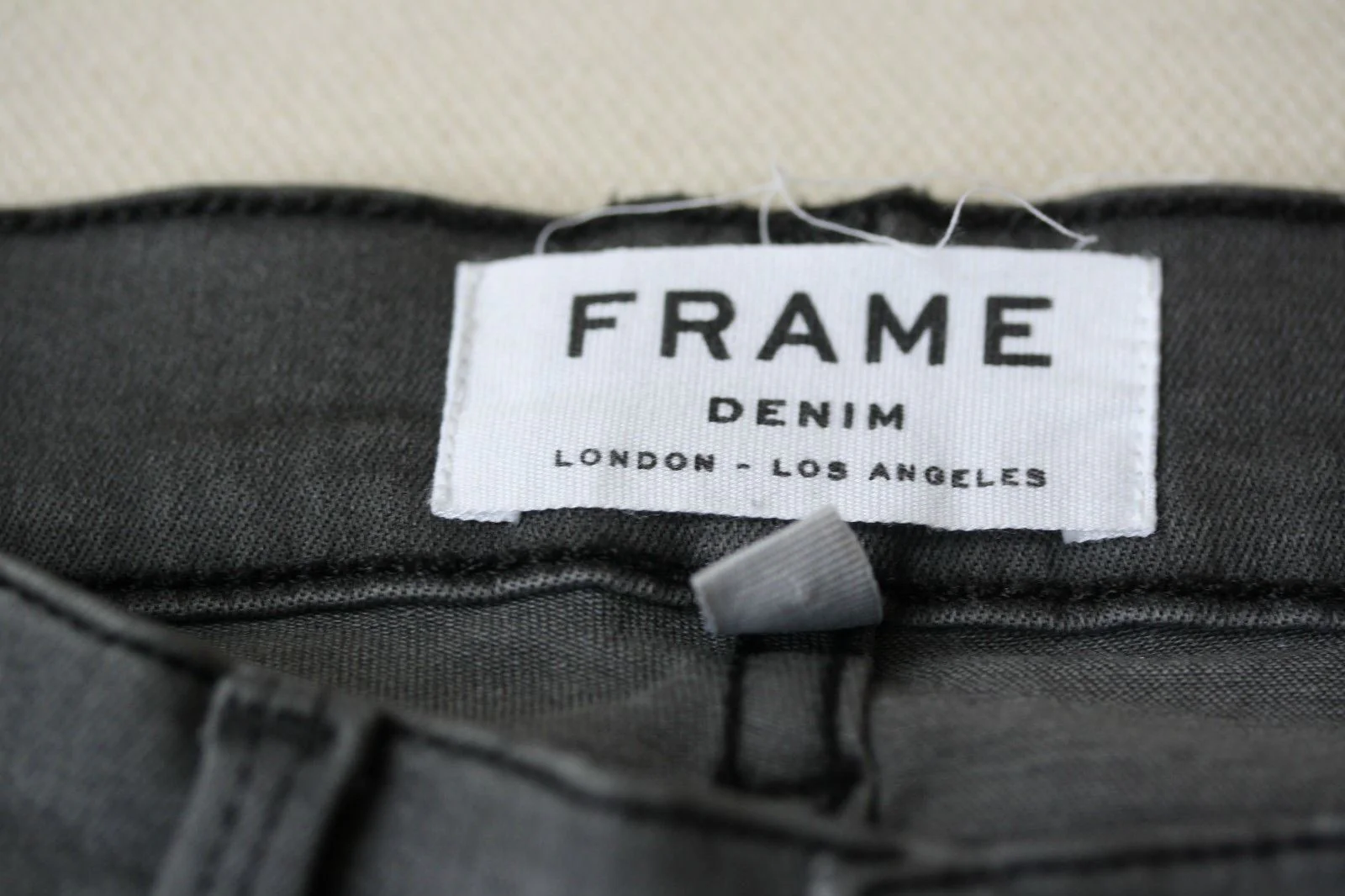 FRAME LE SKINNY DE JEANNE GREYS INN RIP JEANS W25 UK 6/8 - Image 10