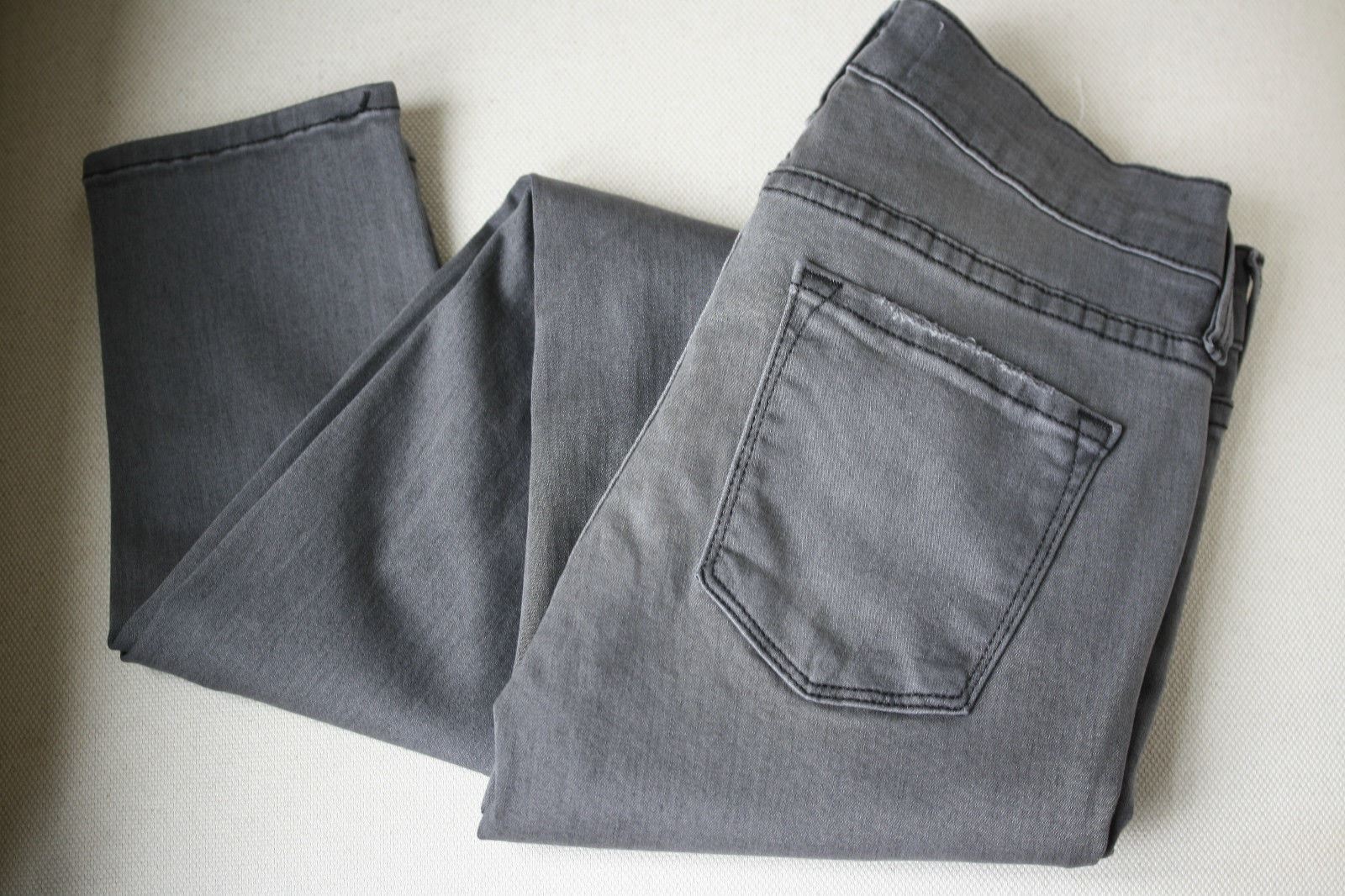 FRAME LE SKINNY DE JEANNE GREYS INN RIP JEANS W25 UK 6/8 - Image 2