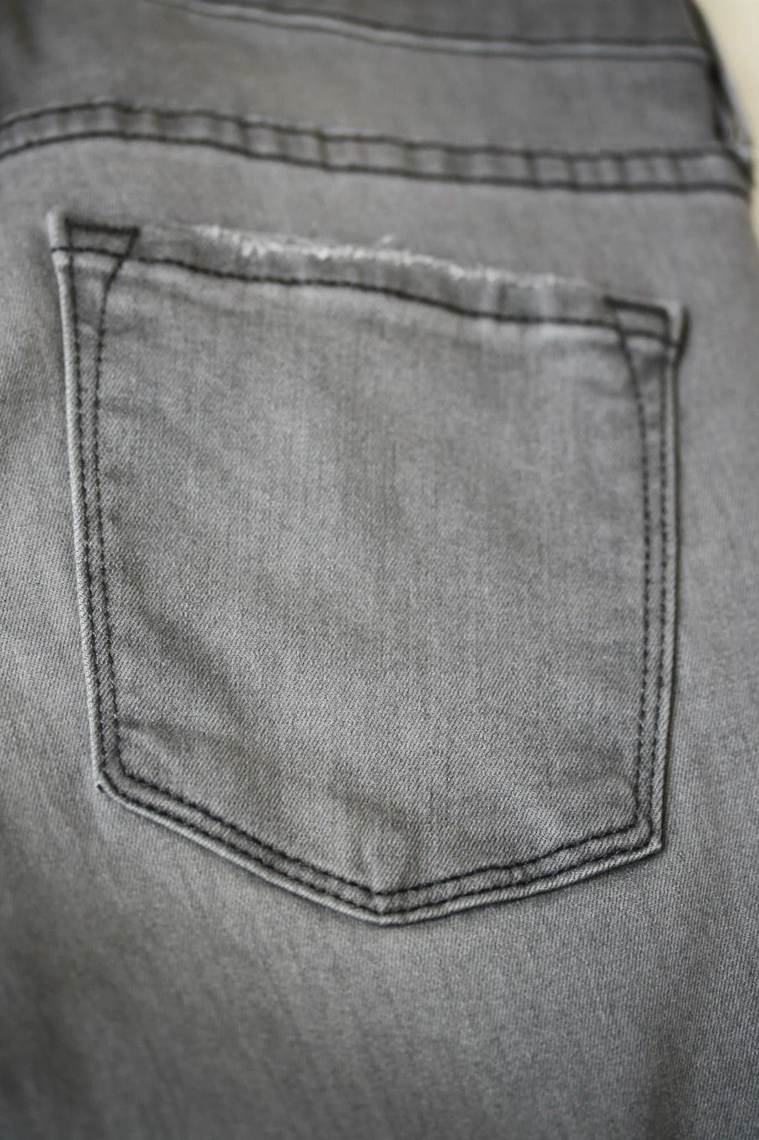 FRAME LE SKINNY DE JEANNE GREYS INN RIP JEANS W25 UK 6/8 - Image 6