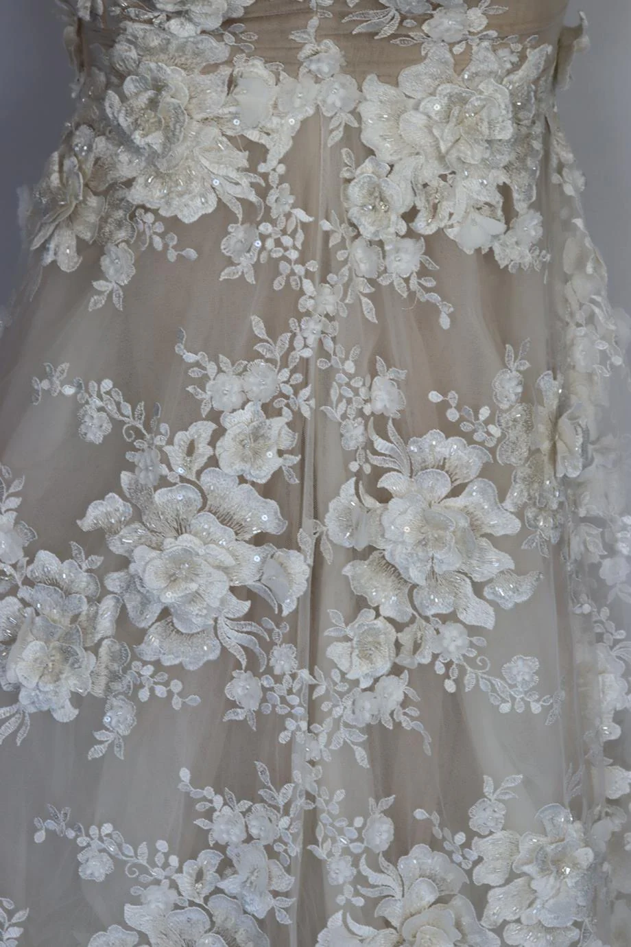 GALIA LAHAV EMBELLISHED FLORAL APPLIQUÉD TULLE AND SILK WEDDING GOWN FR 44 UK 16 - Image 6