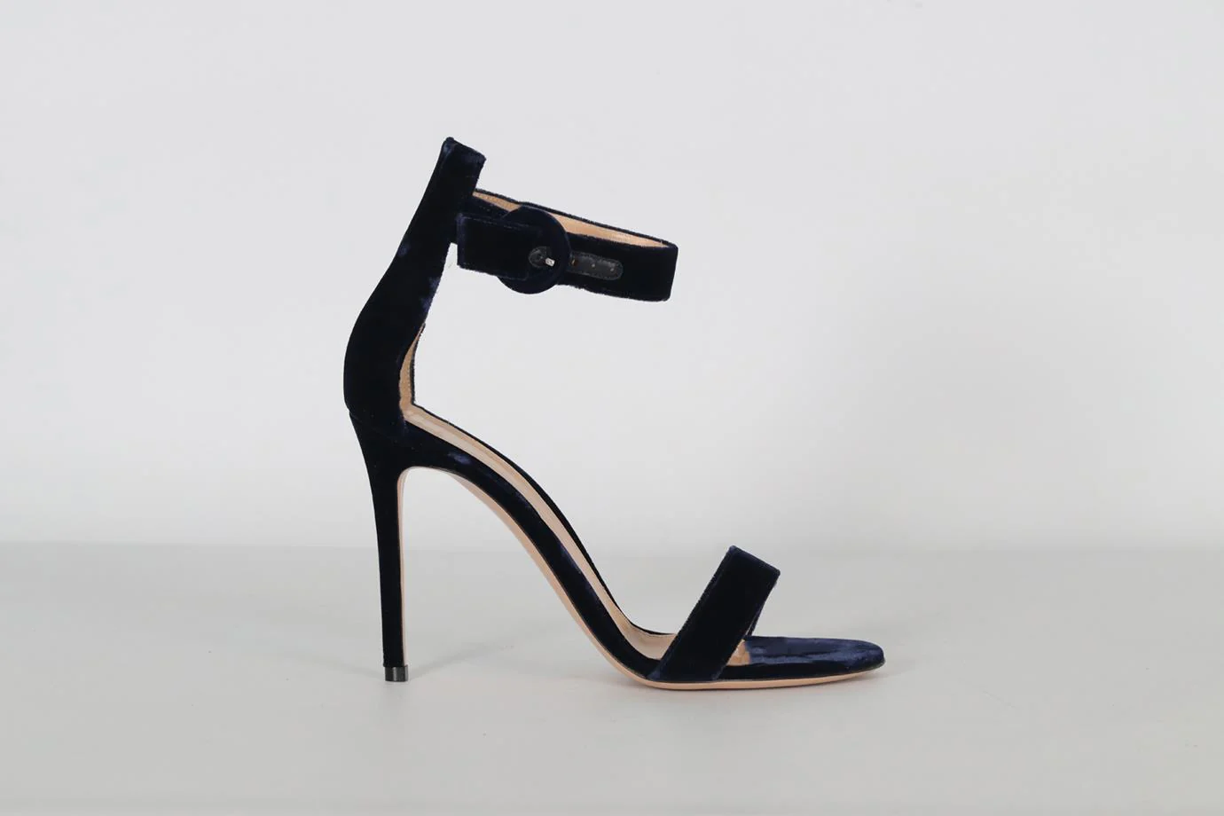 GIANVITO ROSSI VELVET SANDALS EU 38.5 UK 5.5 US 8.5 - Image 2