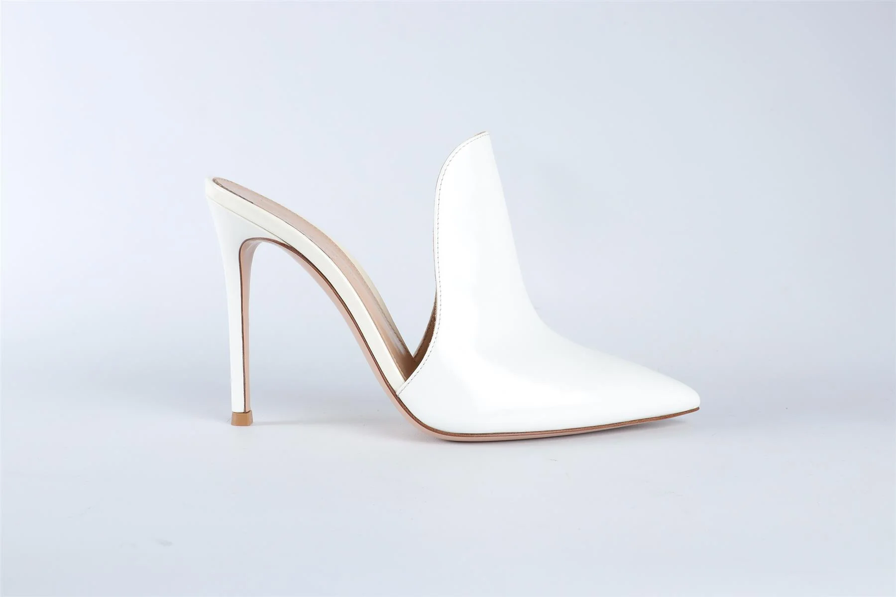 GIANVITO ROSSI WHITE PATENT LEATHER MULES EU 37 UK 4 US 7 - Image 2