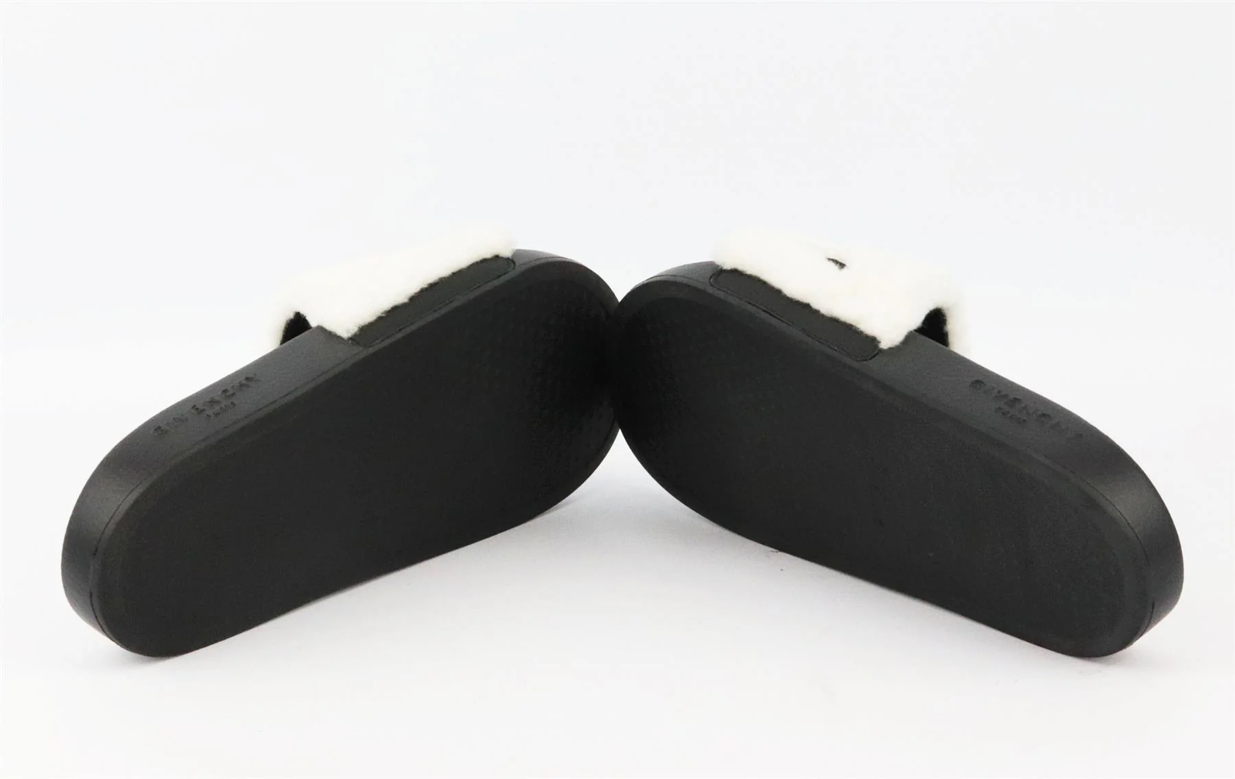 GIVENCHY LOGO EMBROIDERED FAUX FUR AND RUBBER SLIDES EU 39 UK 6 US 9 - Image 5