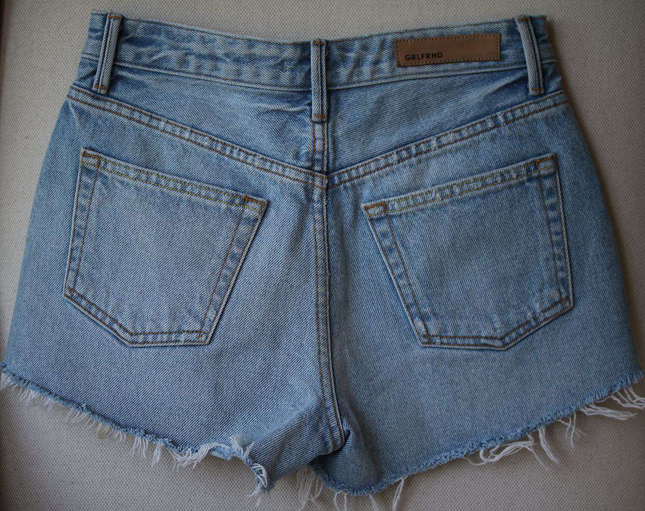 GRLFRND CINDY HIGH-WAISTED DENIM SHORTS IN CAN'T GET ENOUGH W25 UK 6/8 - Image 4