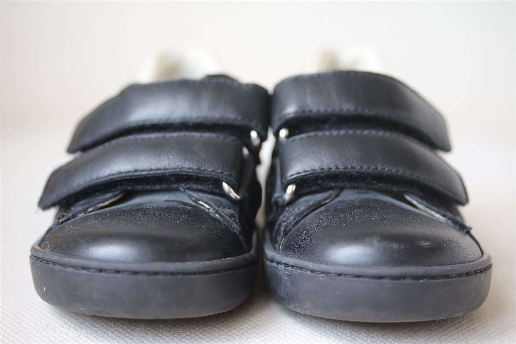 GUCCI BABY BOYS BLACK LEATHER WEB TRAINERS EU 22 UK 5 - Image 2