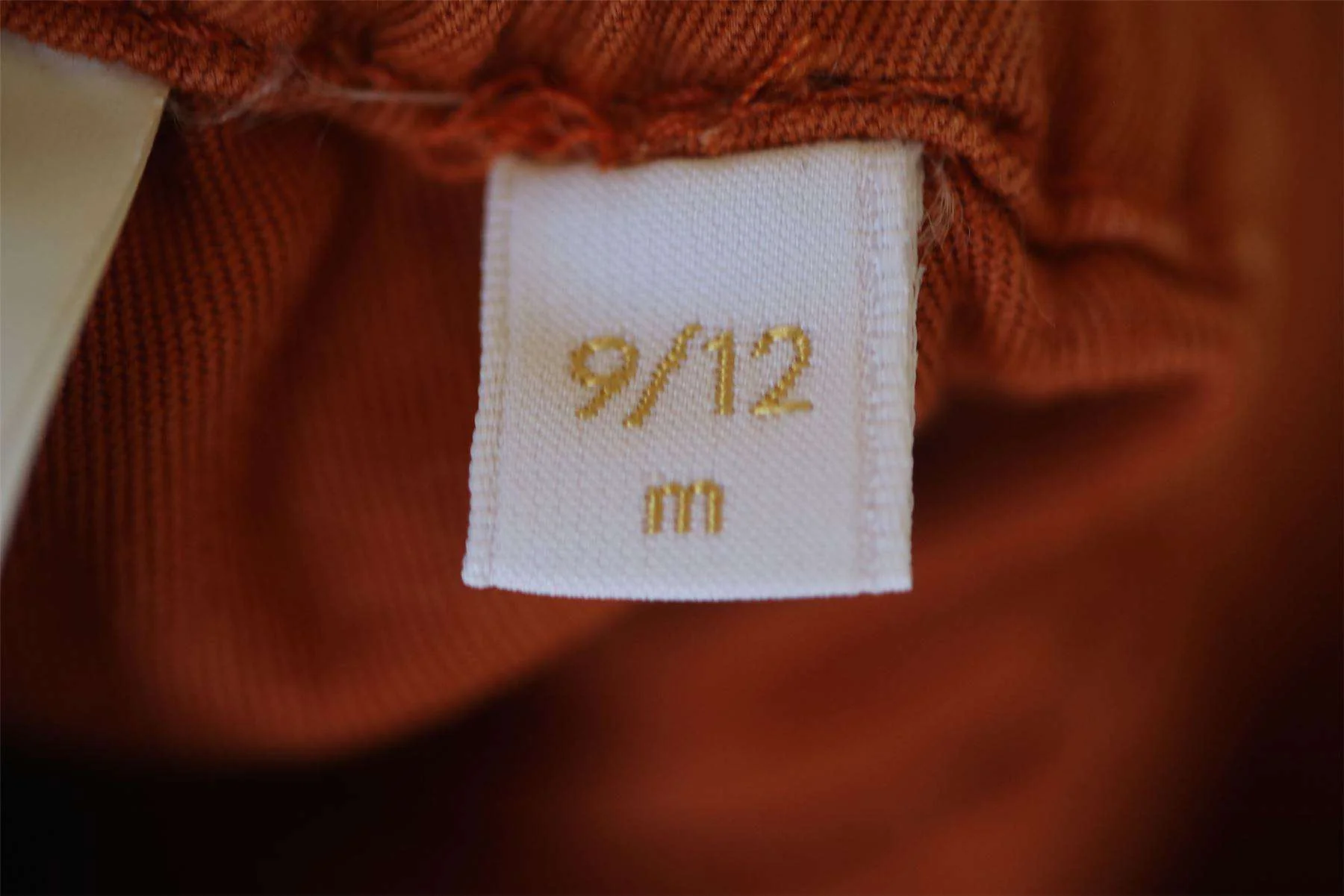 GUCCI BABY BOYS TERRACOTTA CARGO SHORTS 9-12 MONTHS - Image 4