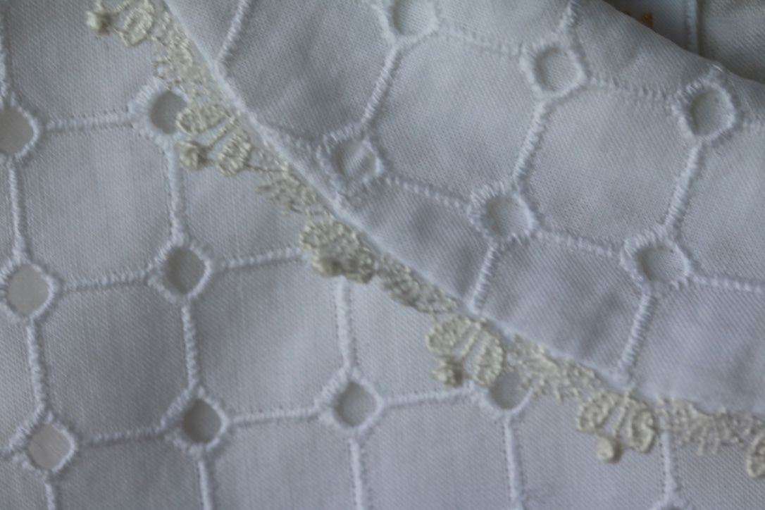 GUCCI BABY GIRLS BRODERIE ANGLAISE DRESS 24 MONTHS - Image 3