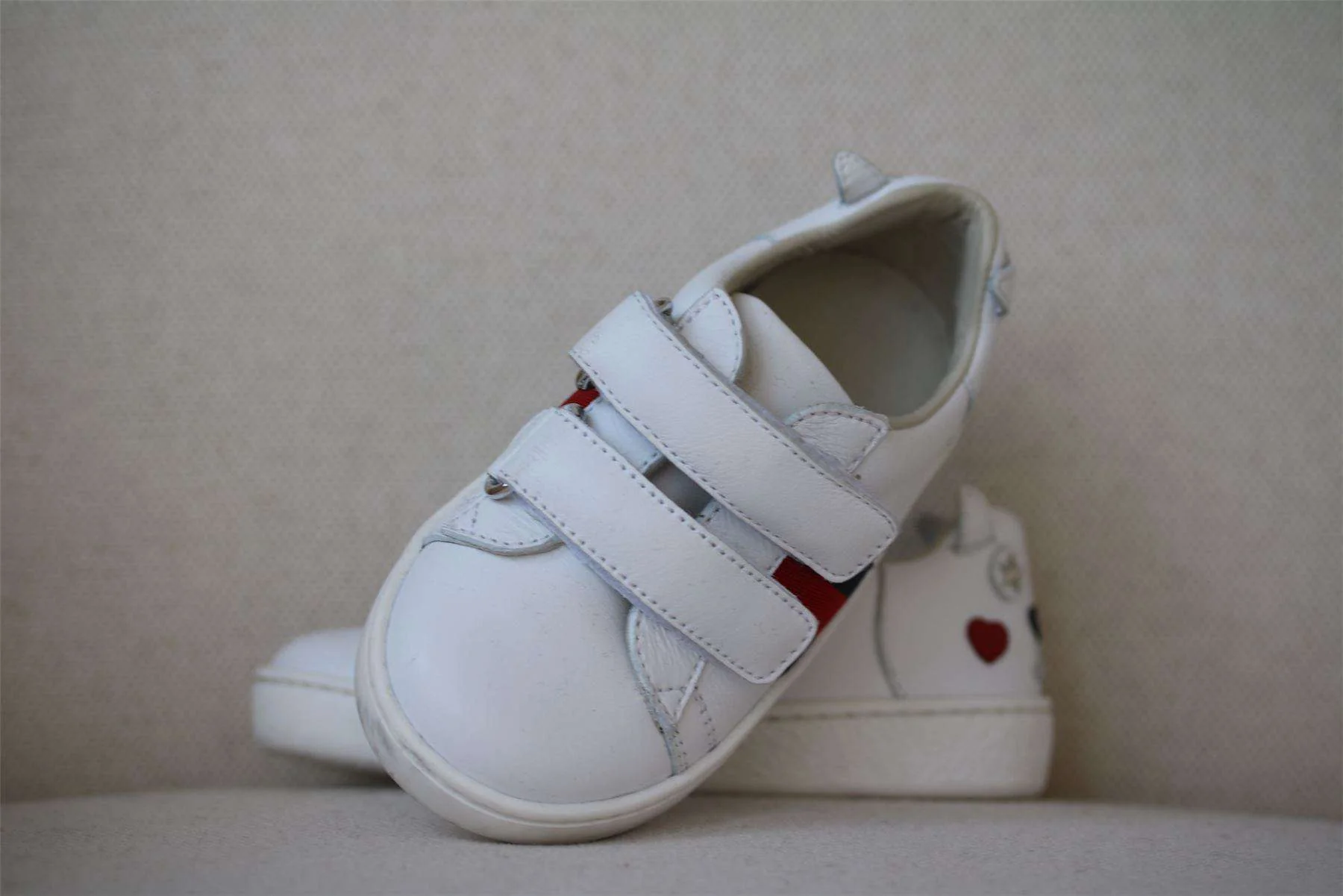 GUCCI BABY WHITE WEB LEATHER BUNNY TRAINERS EU 22 UK 5 - Image 4