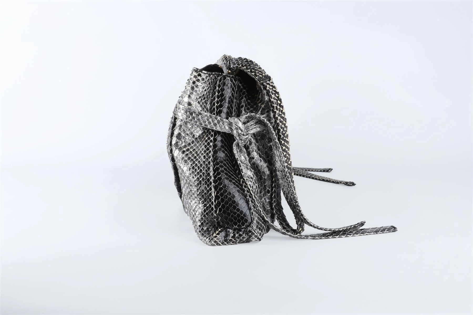 GUCCI BLACK HYSTERIA PYTHON CLUTCH - Image 4