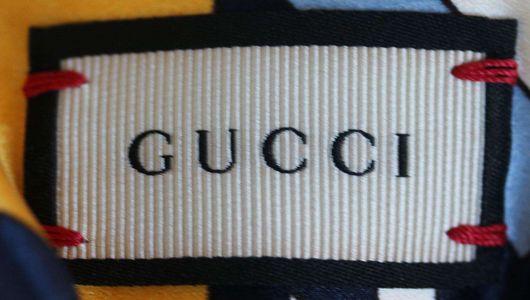 GUCCI CUBE PRINTED TWISTED SILK SATIN HEADBAND - Image 4