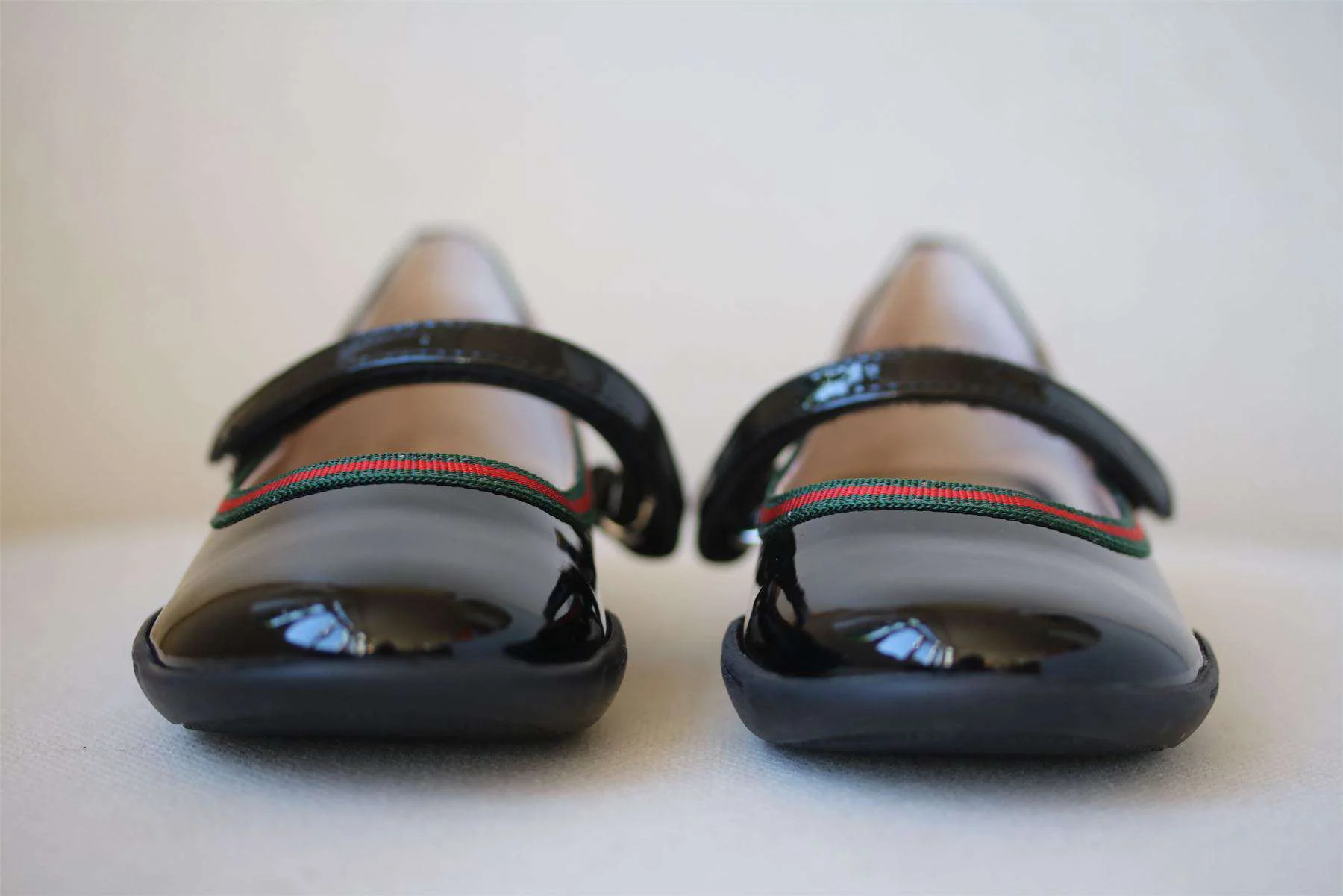 GUCCI GIRLS BLACK PATENT WEB SHOES EU 25 UK 8 - Image 2