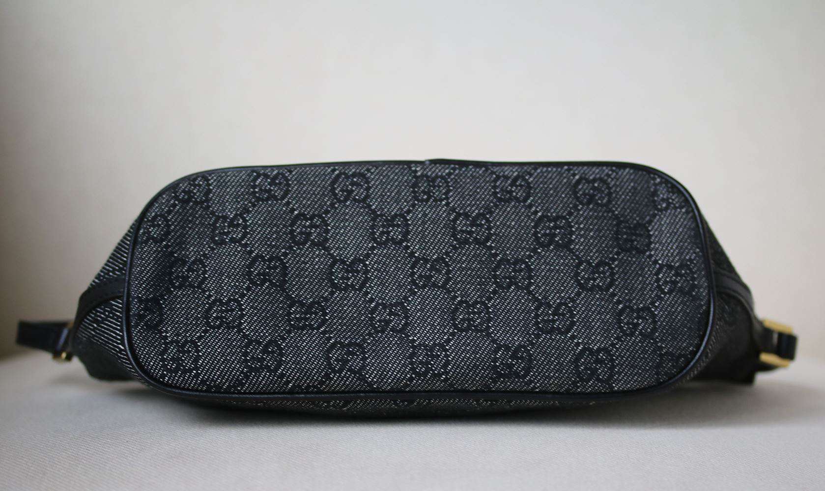 GUCCI MONOGRAM CANVAS POCHETTE BAG - Image 5