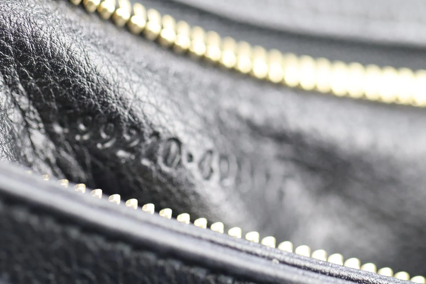 GUCCI NEW BLONDIE GG LEATHER SHOULDER BAG - Image 9