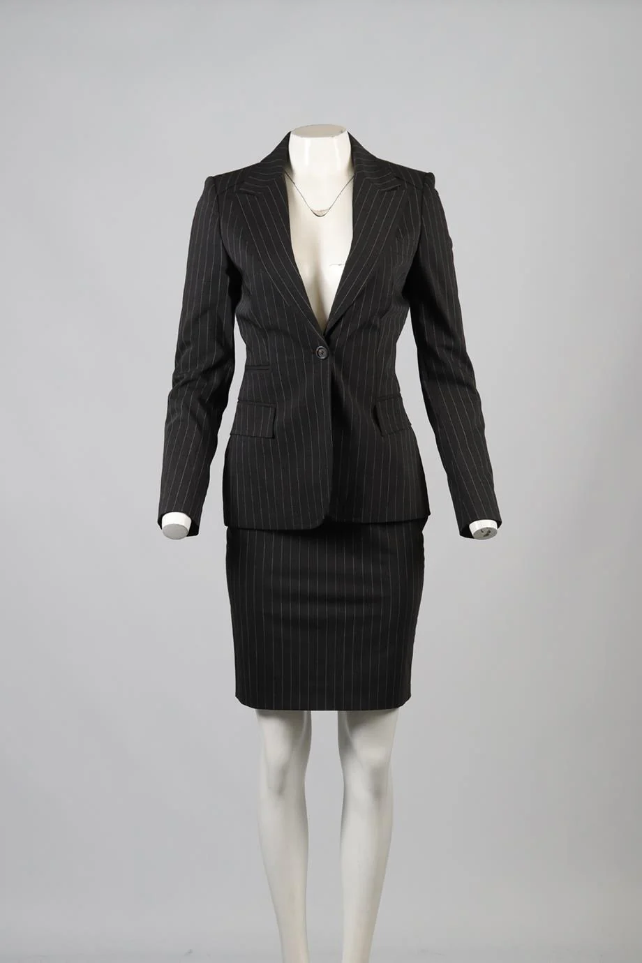 GUCCI PINSTRIPE WOOL BLEND SKIRT SUIT IT 40-42 UK 8-10 - Image 2