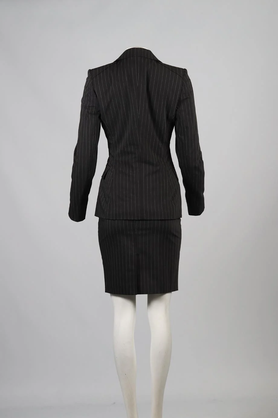 GUCCI PINSTRIPE WOOL BLEND SKIRT SUIT IT 40-42 UK 8-10 - Image 4