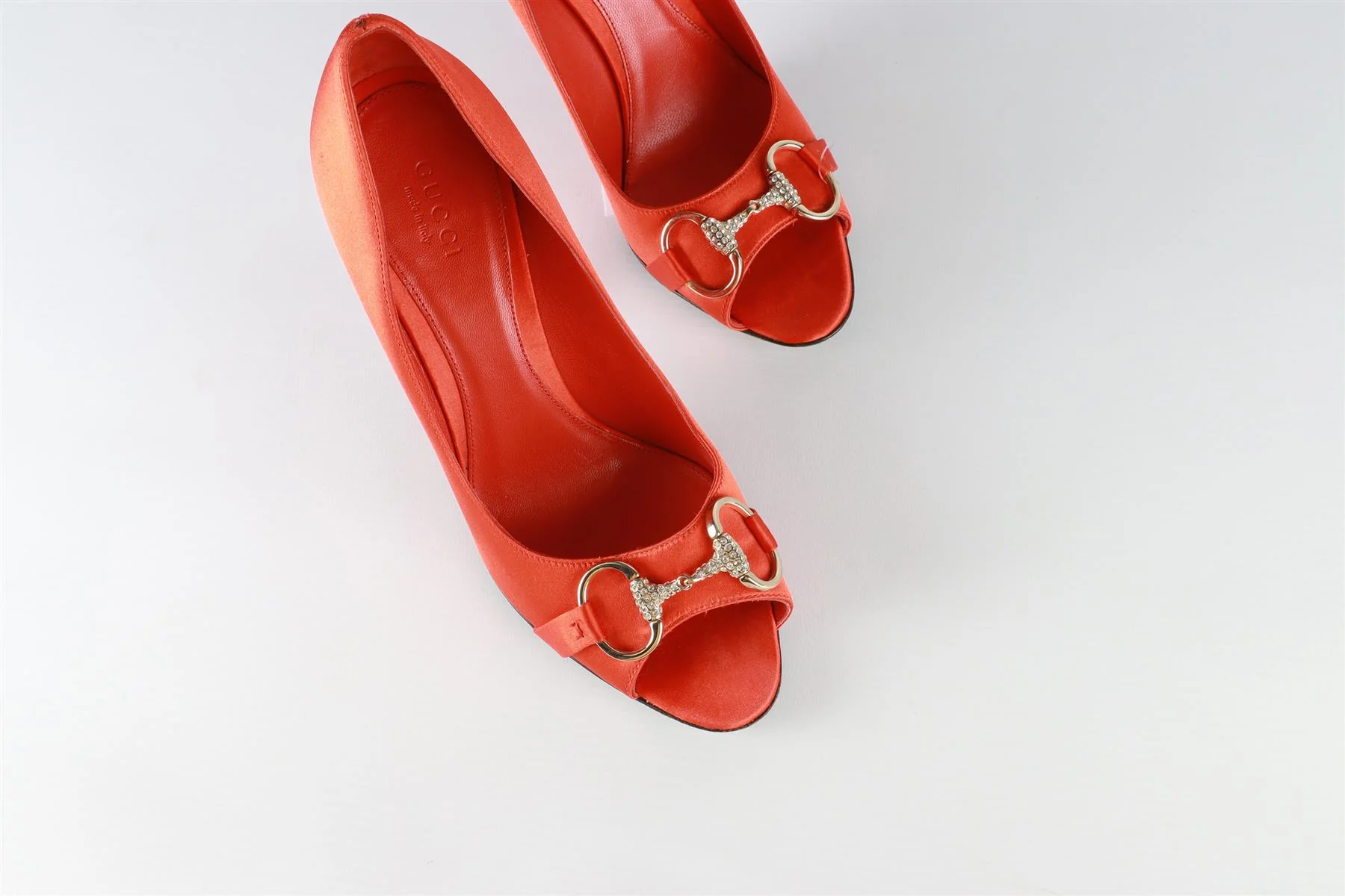 GUCCI RED SATIN PUMPS EU 37.5 UK 4.5 US 7.5 - Image 4