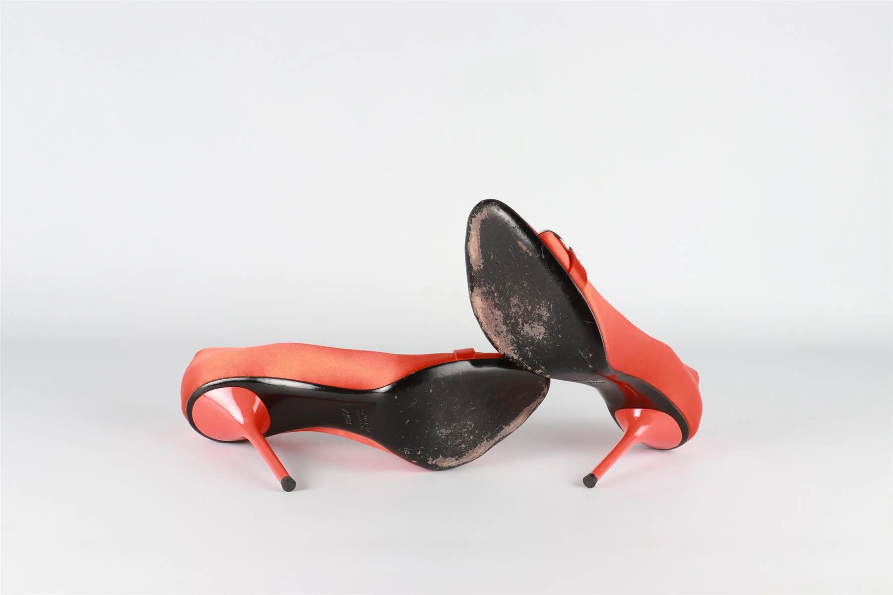 GUCCI RED SATIN PUMPS EU 37.5 UK 4.5 US 7.5 - Image 6