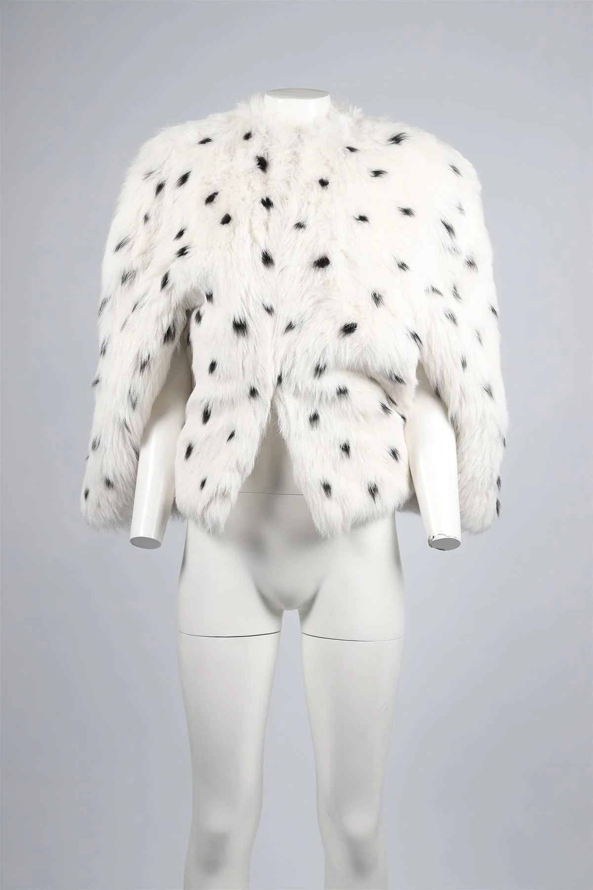 GUCCI WHITE SHEARLING CAPE IT 40 UK 8 - Image 2