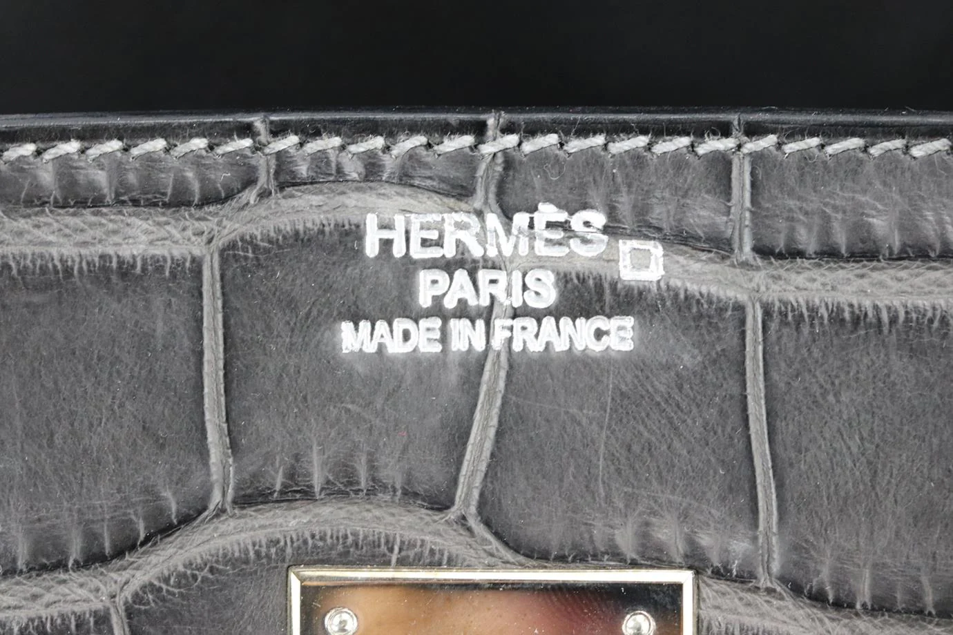 HERMÈS 2010 BIRKIN 35CM MATTE ALLIGATOR MISSISSIPPIENSIS LEATHER BAG - Image 11
