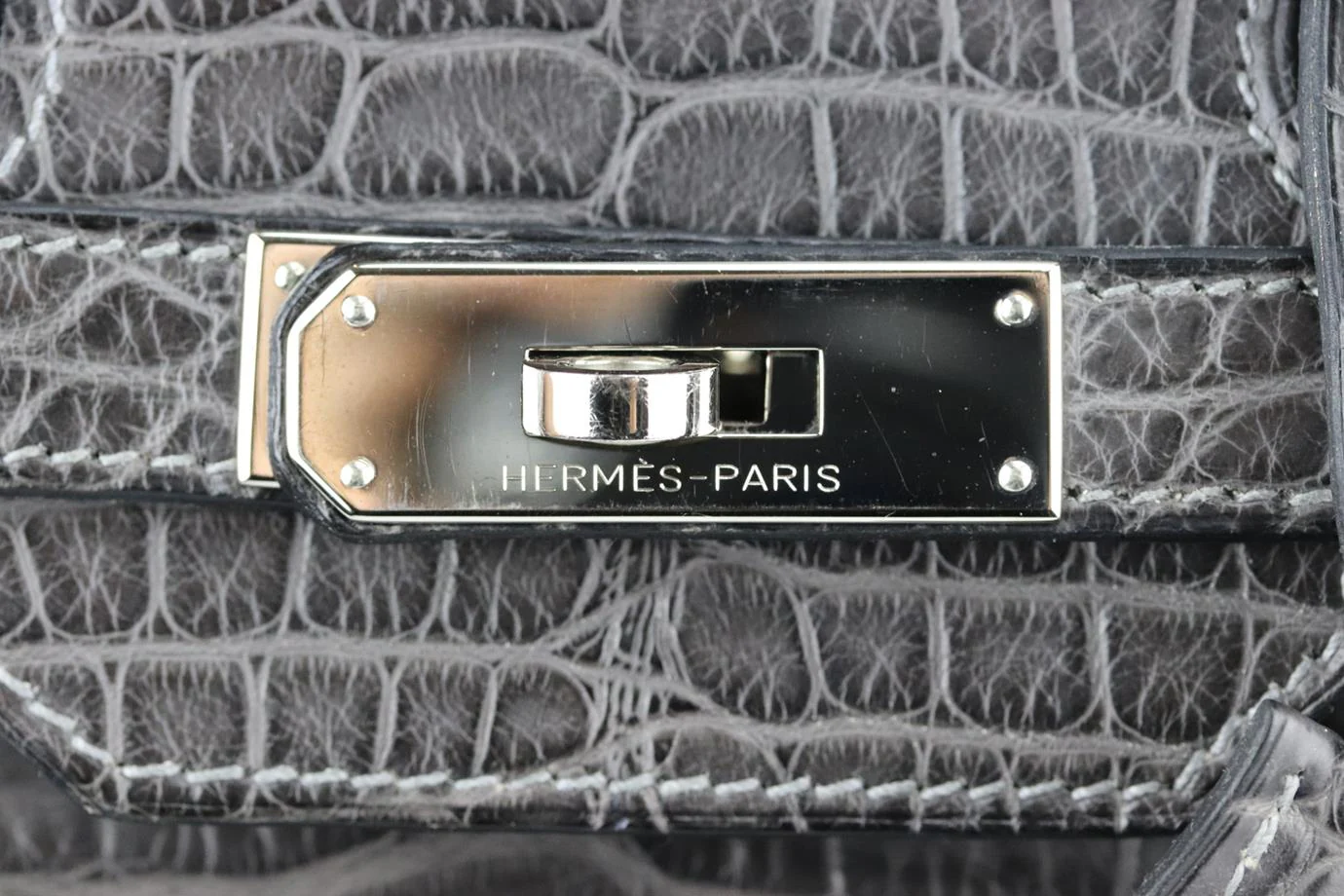 HERMÈS 2010 BIRKIN 35CM MATTE ALLIGATOR MISSISSIPPIENSIS LEATHER BAG - Image 9