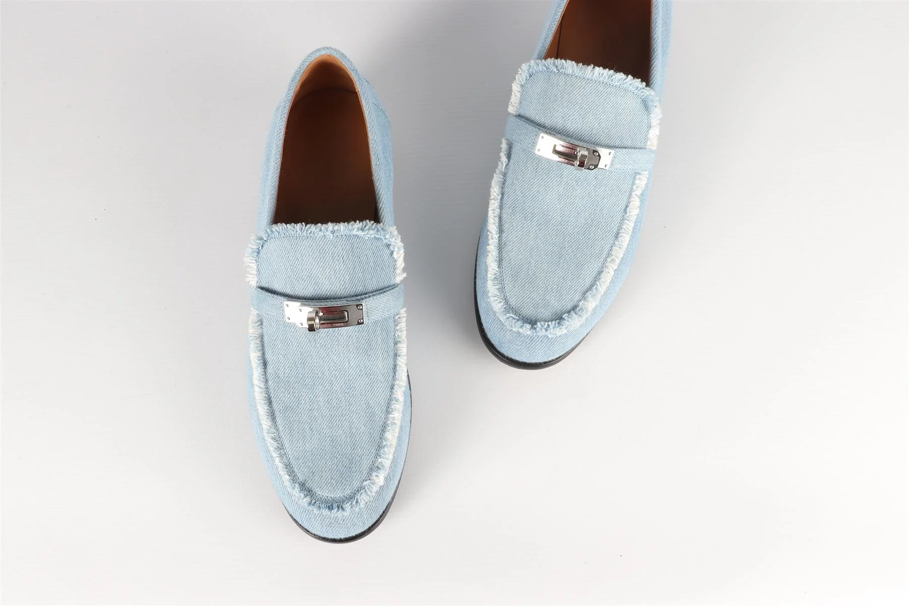 HERMÈS BLUE DESTIN DENIM LOAFERS EU 40, UK 7, US 10 - Image 4