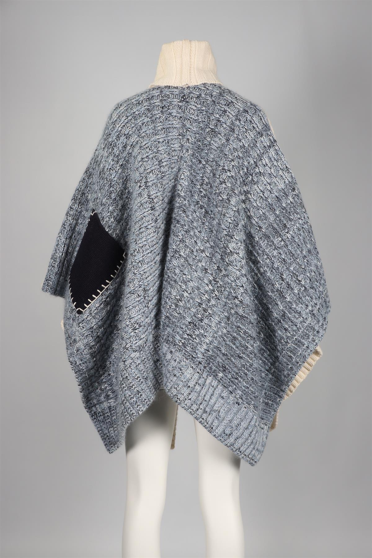 HILFIGER COLLECTION BLUE AND CREAM WOOL BLEND PONCHO XSMALL - Image 4