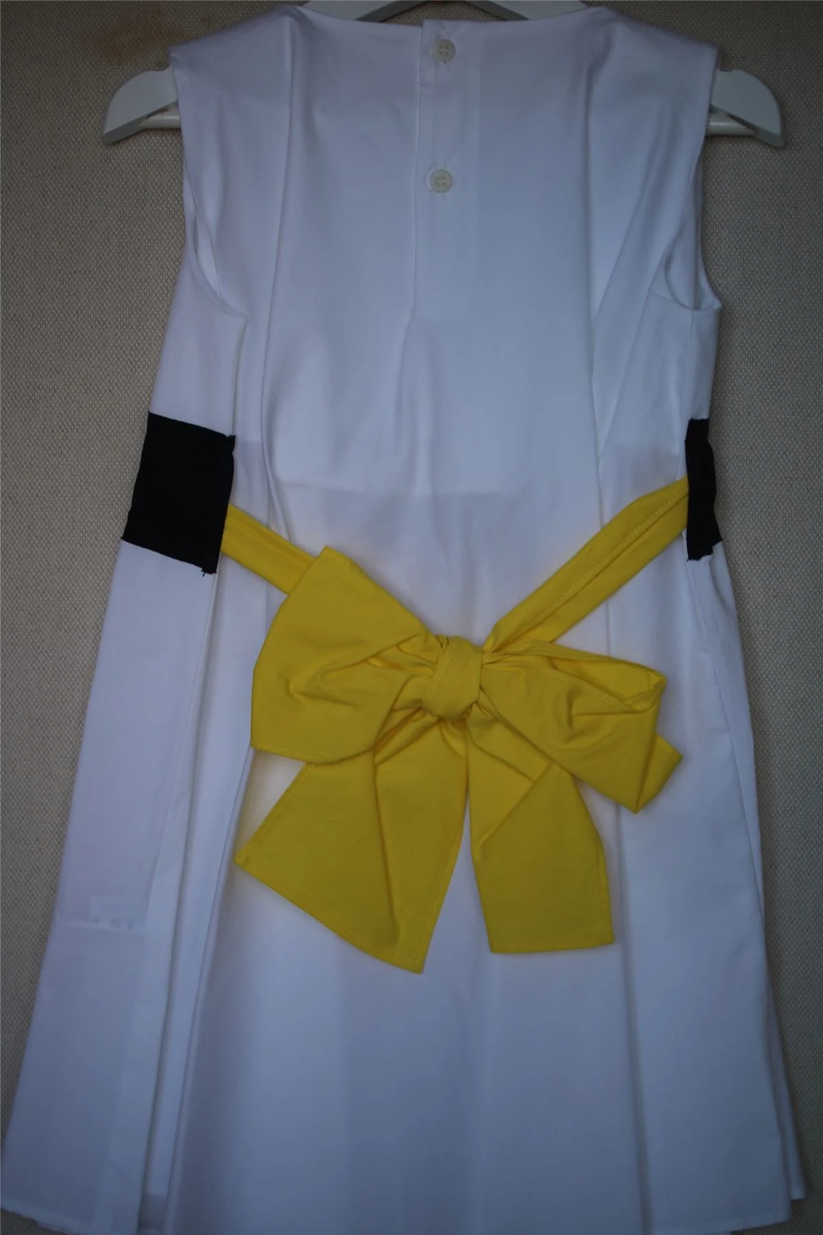 IL GUFO GIRLS WHITE COTTON DRESS WITH NAVY BAND 4 YEARS - Image 3