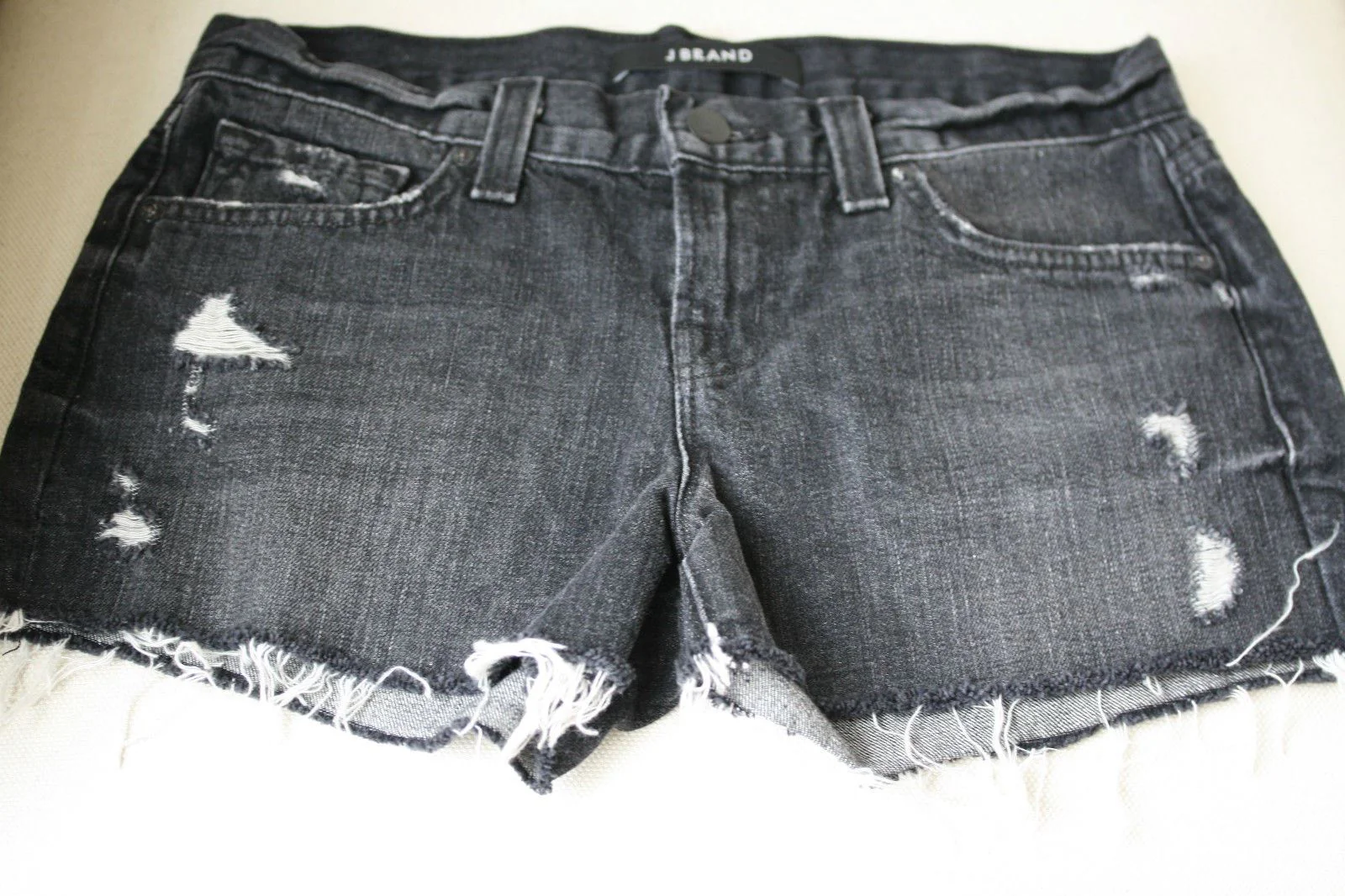 J BRAND METEORITE BLACK CUT-OFF DENIM SHORTS W24 UK 6 - Image 4