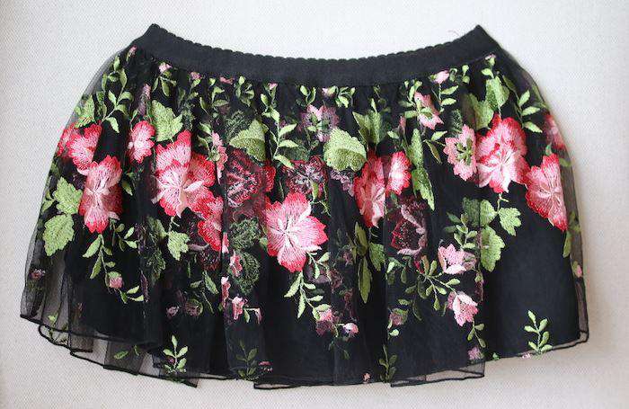 KATE MACK & BISCOTTI GIRLS BLACK FLORAL TULLE SKIRT 5 YEARS - Image 2
