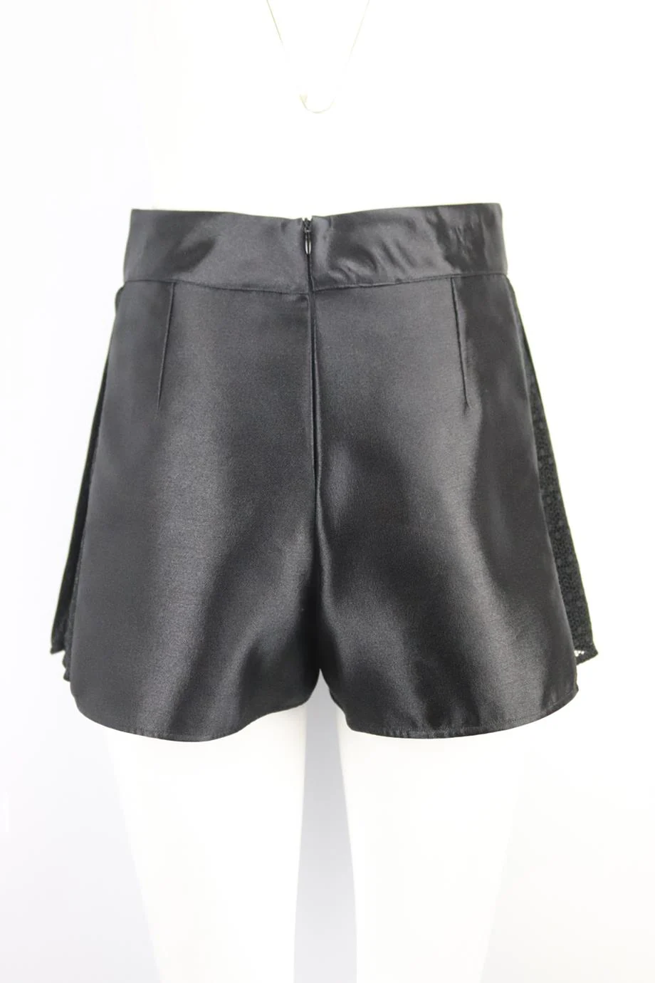 LA PERLA LACE PANELED WOOL BLEND SHORTS FR 40 UK 12 - Image 4