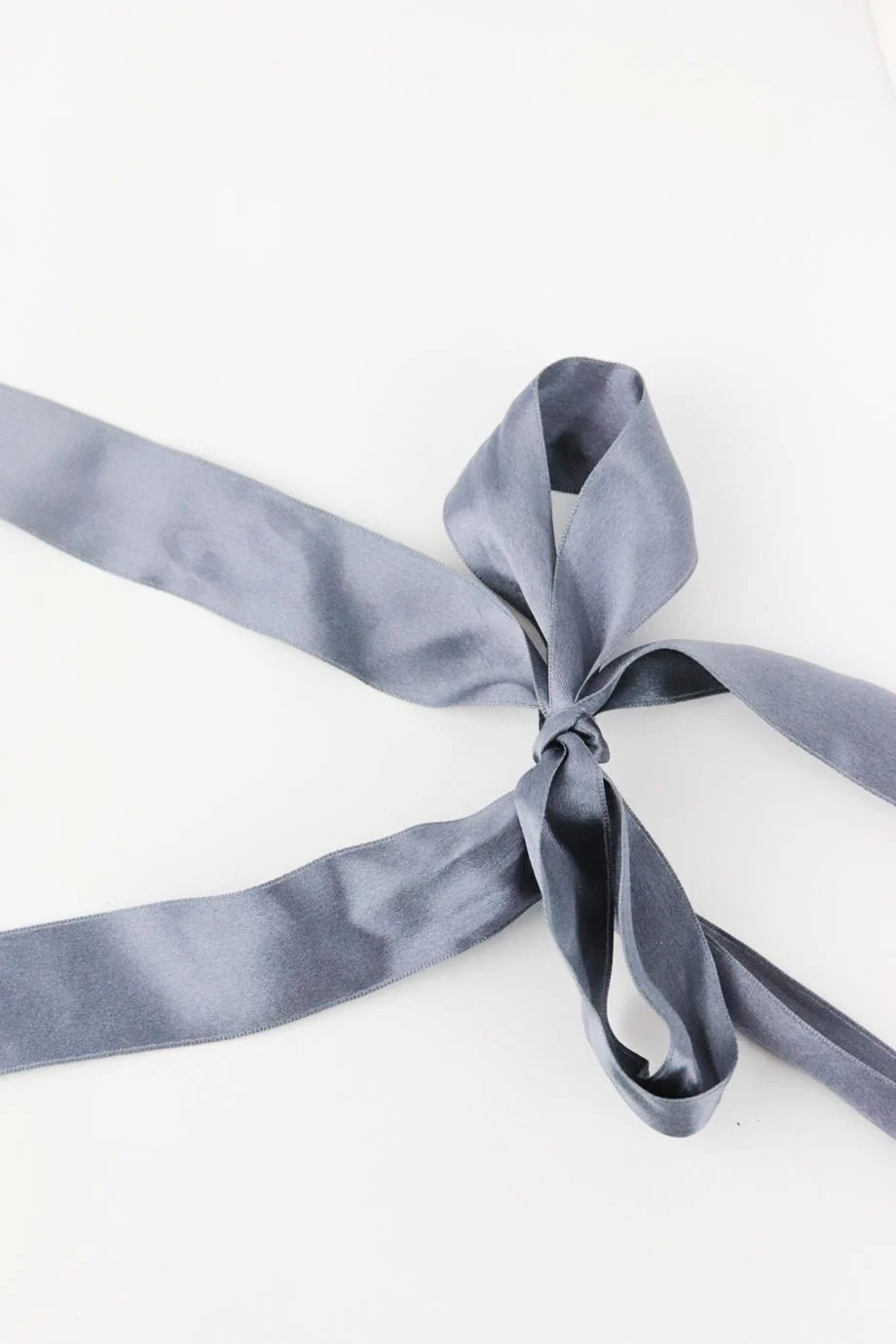 LANVIN FAUX PEARL AND RIBBON NECKLACE - Image 5