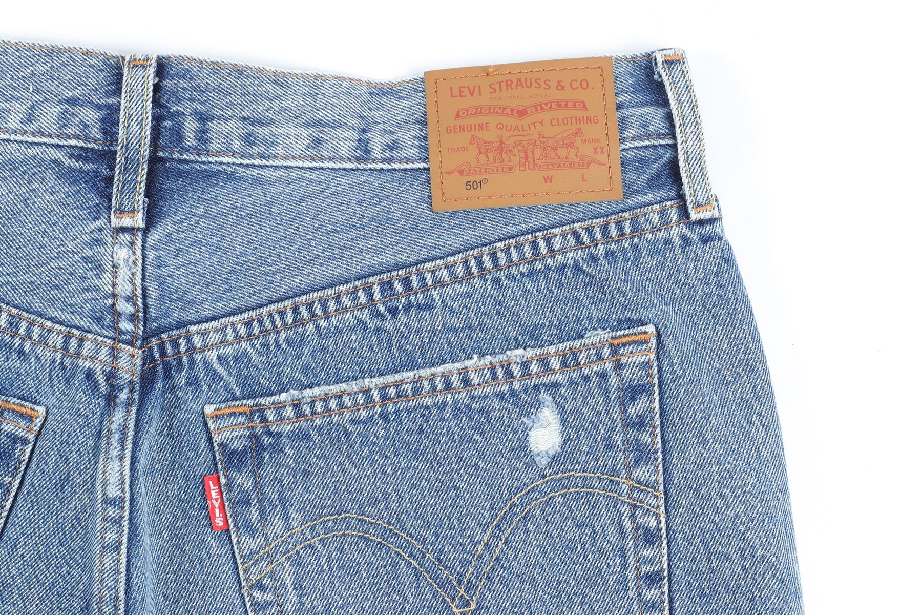 LEVI'S BLUE HIGH RISE DENIM SHORTS W30 UK 12 - Image 5