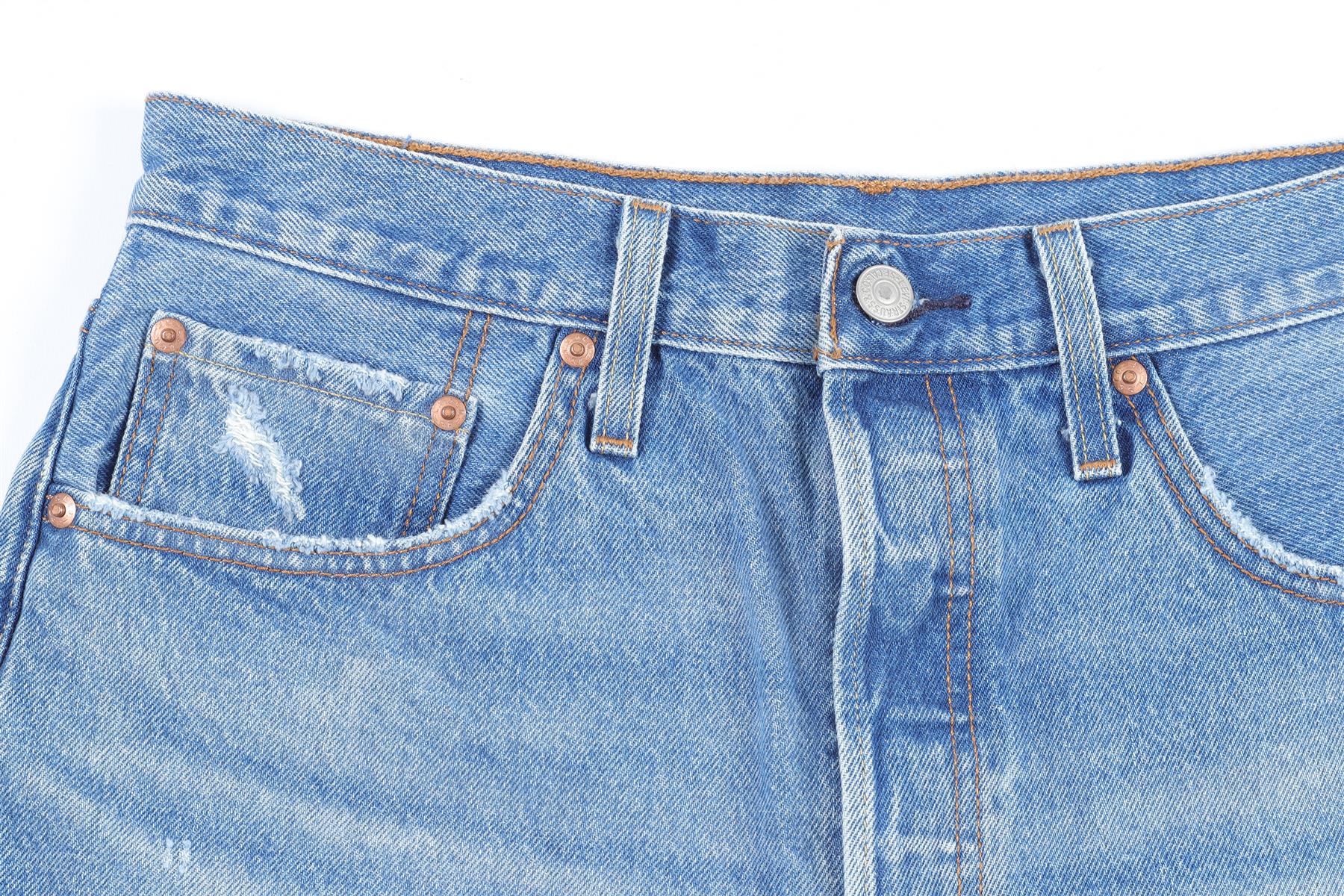 LEVI'S BLUE HIGH RISE DENIM SHORTS W30 UK 12 - Image 3