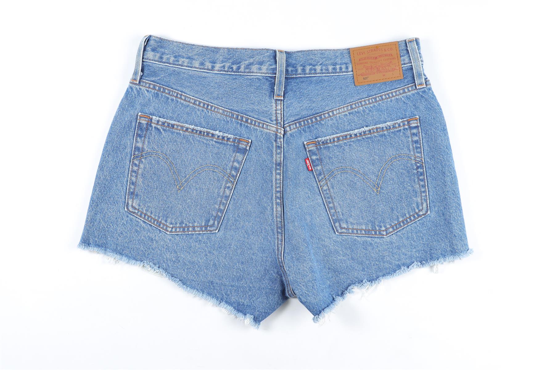 LEVI'S BLUE HIGH RISE DENIM SHORTS W30 UK 12 - Image 4