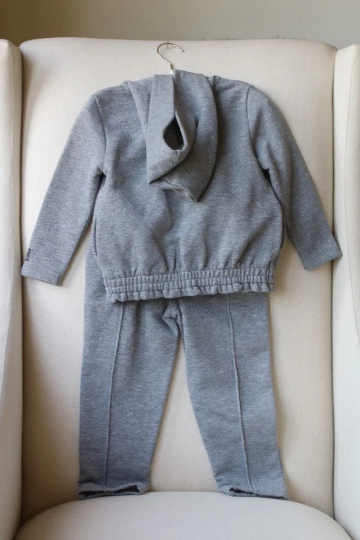 LILI GAUFRETTE BABY GIRLS GREY GLITTERY TRACKSUIT 3 YEARS - Image 3