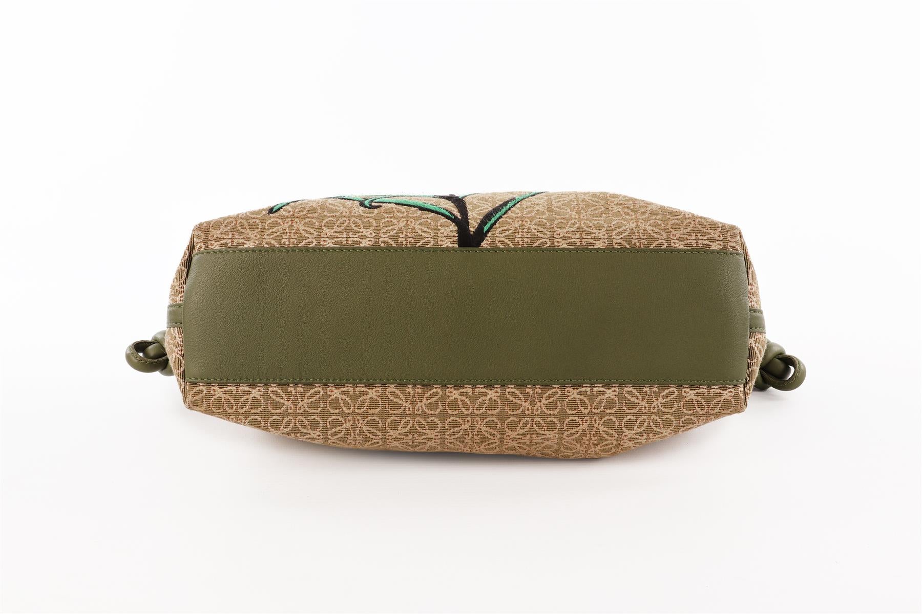 LOEWE GREEN FLAMENCO ANAGRAM FABRIC CLUTCH - Image 8