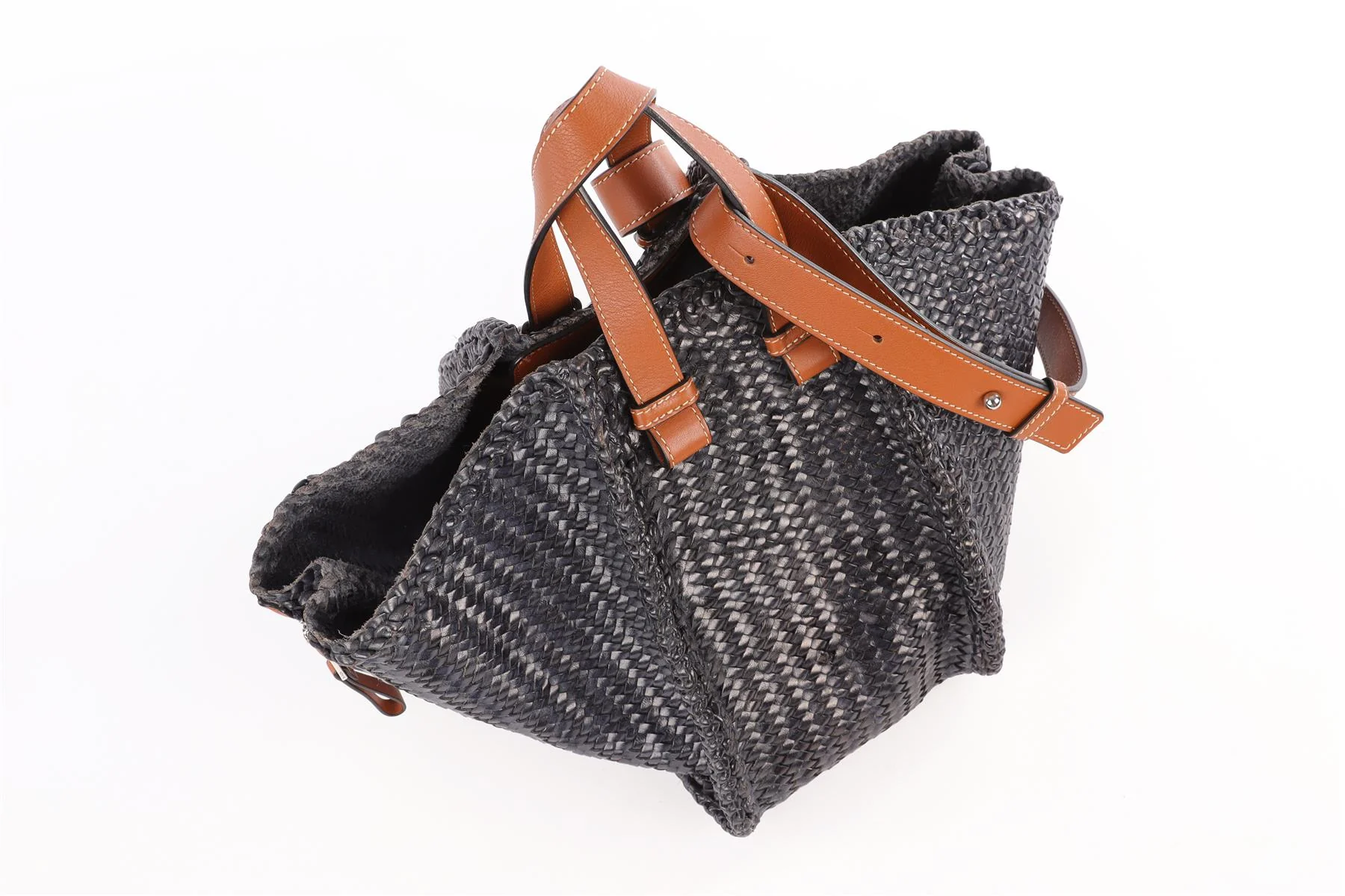 LOEWE NAVY HAMMOCK MEDIUM LEATHER TOTE BAG - Image 10