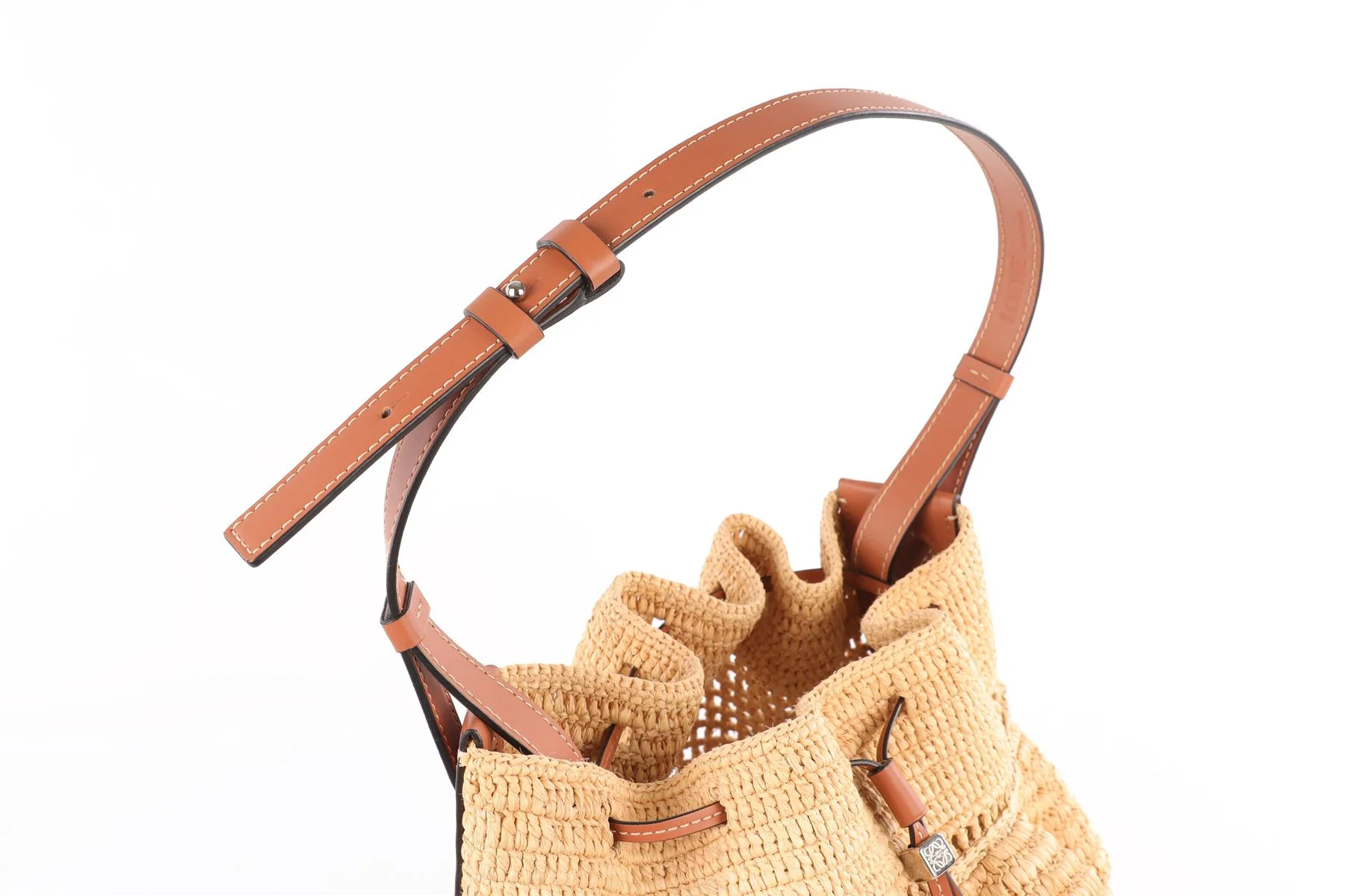 LOEWE X PAULA'S IBIZA BEIGE BALLOON RAFFIA SHOULDER BAG - Image 8