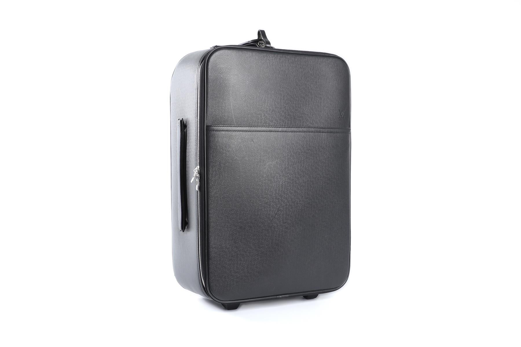 LOUIS VUITTON BLACK 2004 PEGASE 55 TAIGA LEATHER SUITCASE - Image 3