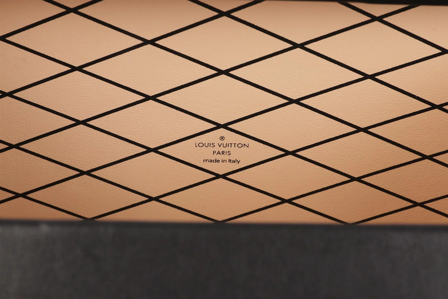LOUIS VUITTON BLACK 2017 PETITE MALLE GOLDEN LIGHT LEATHER CLUTCH - Image 10