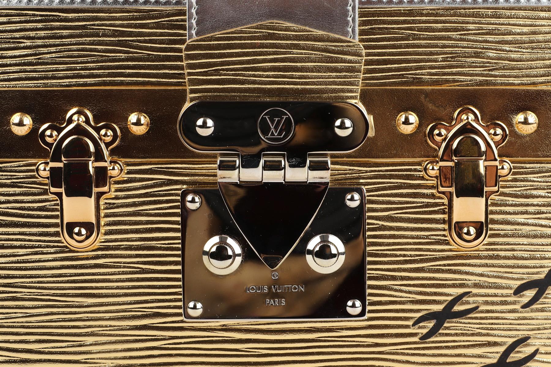 LOUIS VUITTON GOLD 2017 PETITE MALLE EPI LEATHER CLUTCH - Image 9