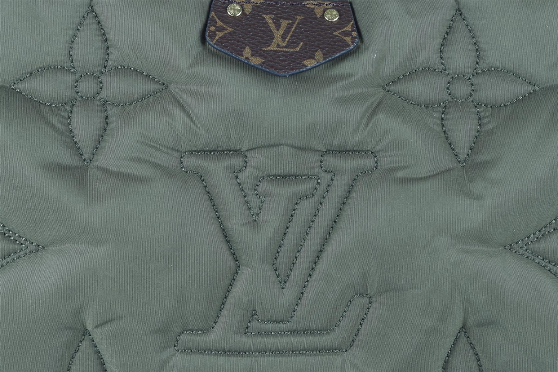 LOUIS VUITTON GREEN 2021 MAXI MULTI POCHETTE MONOGRAM NYLON SHOULDER BAG - Image 9
