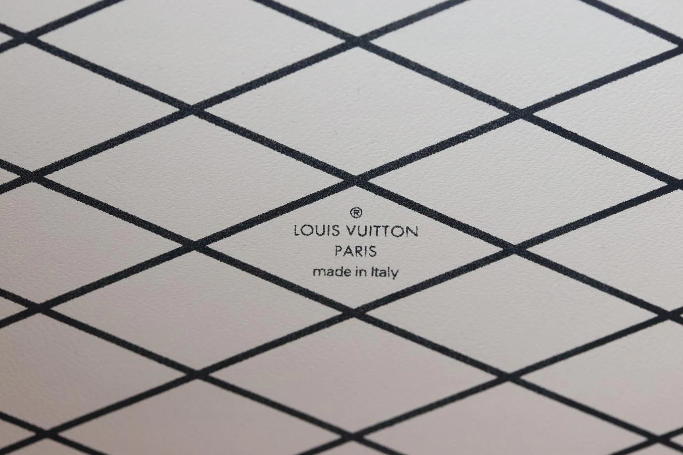 LOUIS VUITTON PETITE MALLE GOLDEN LIGHT CITY LEATHER CLUTCH - Image 9