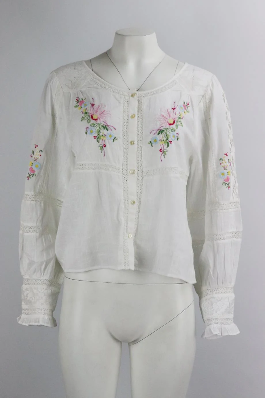 LOVESHACKFANCY CROCHET TRIMMED EMBROIDERED COTTON TOP MEDIUM - Image 2