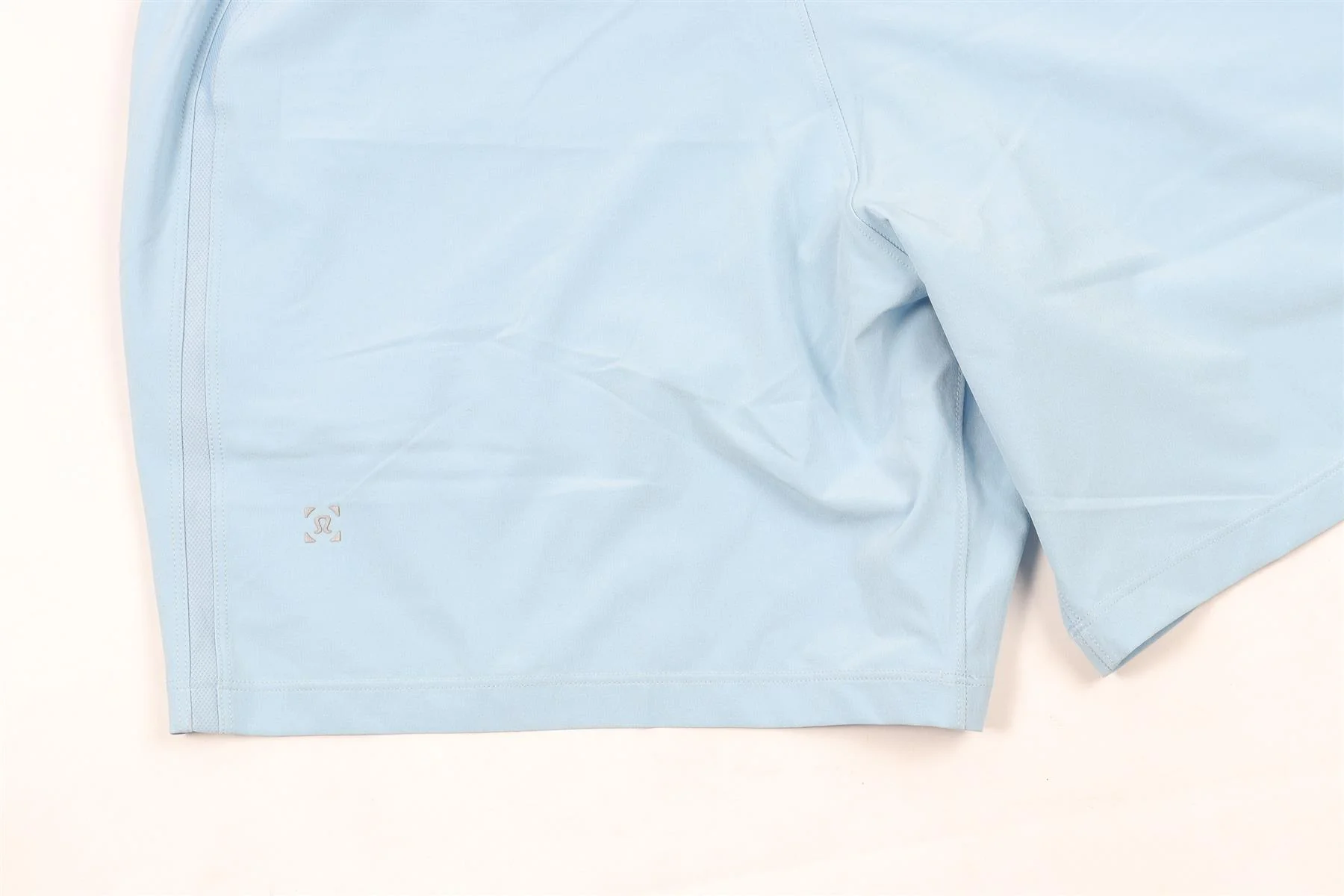 LULULEMON BLUE MEN'S SHORTS LARGE - Image 5