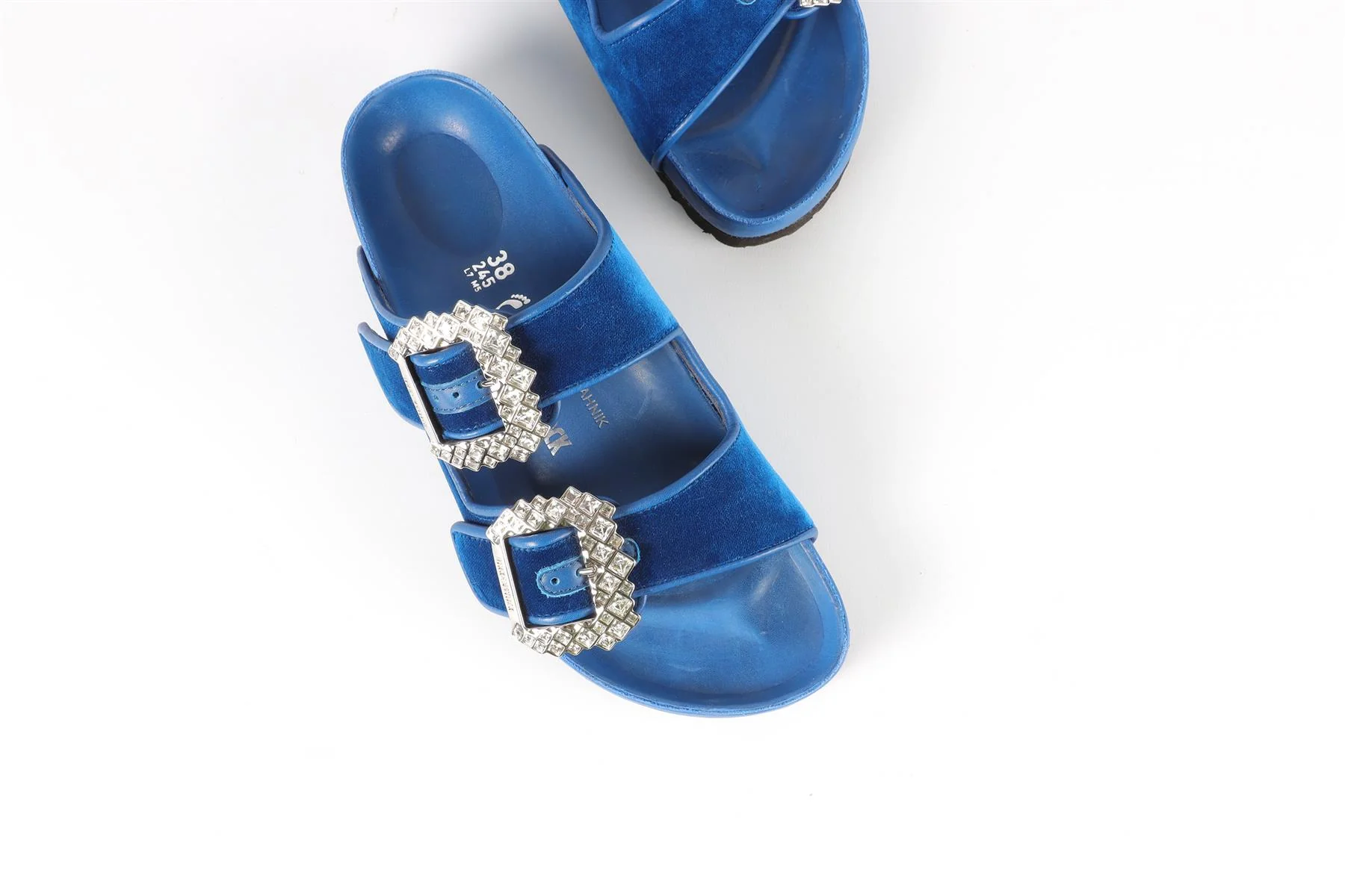 MANOLO BLAHNIK + BIRKENSTOCK BLUE VELVET SANDALS EU 38 UK 5 US 8 - Image 4